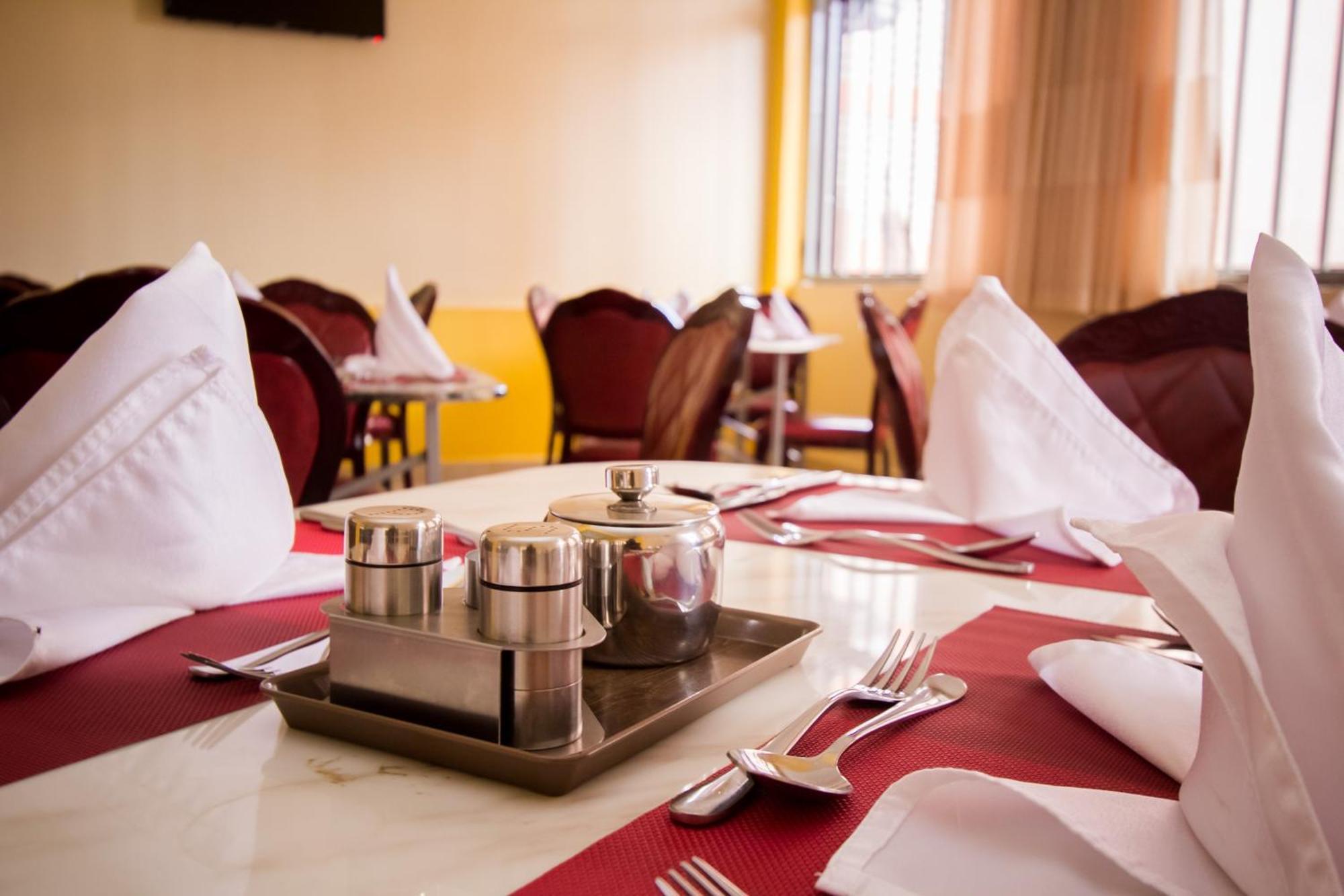 Paleo Hotel And Spa Thika Buitenkant foto